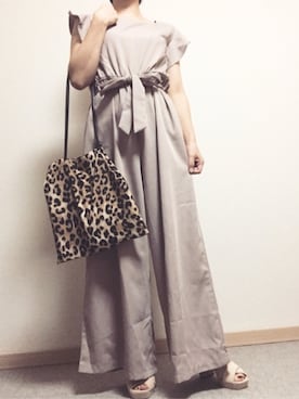 「アイテム（つなぎ/オールインワン、ベージュ系）」を使った、まるみさん（レディース・154cm）の秋コーディネート