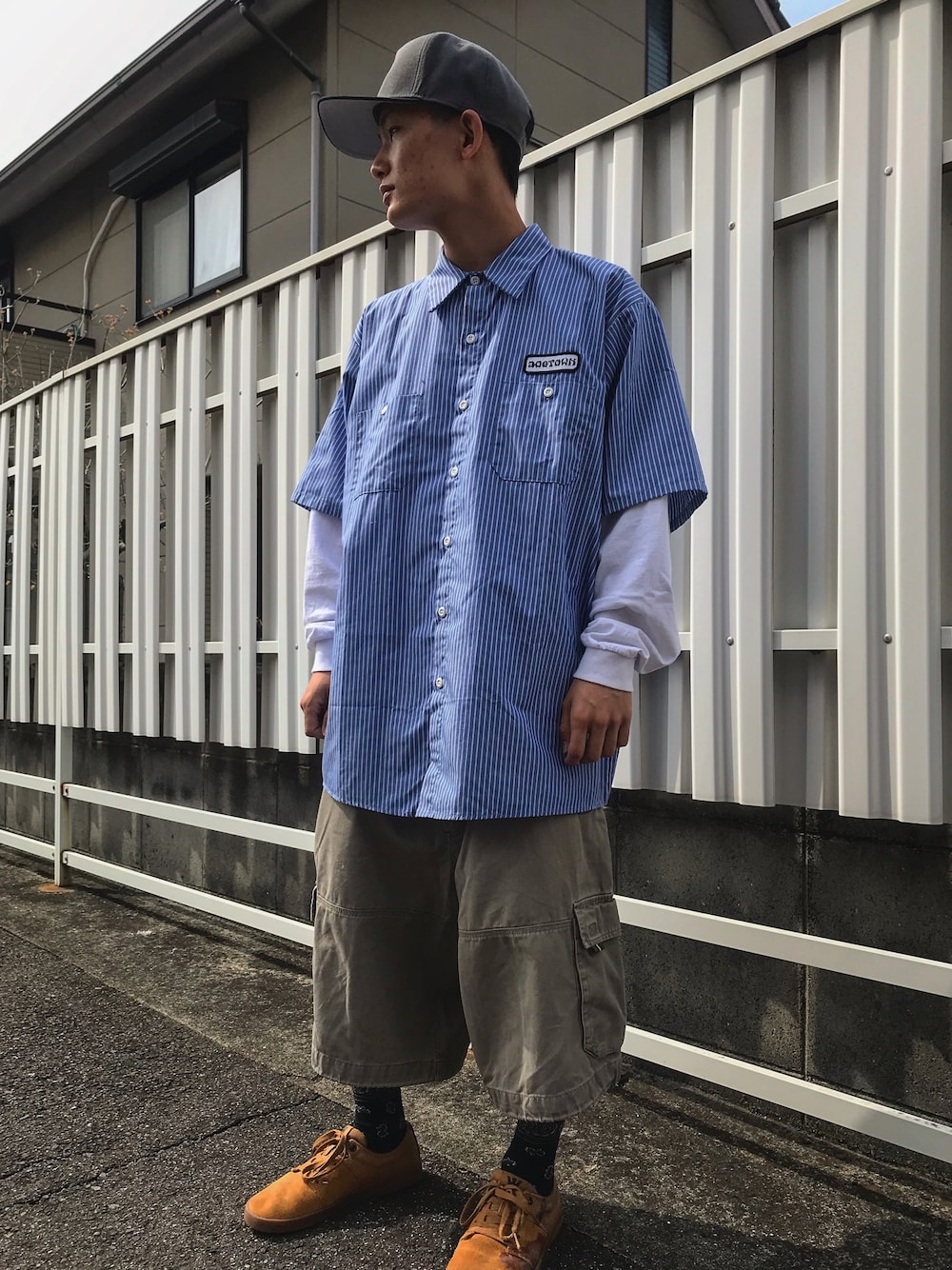 「ストリート、だぼだぼ、古着」｜「DOGTOWNのアイテム（シャツ/ブラウス、ブルー系）」を使った、Does @DIGMOさん（メンズ・162cm）の春コーディネートの1枚目の写真