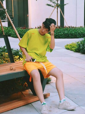 「アイテム（カーゴパンツ、イエロー系）」を使った、叫我禁停さん（レディース・163cm）の春コーディネート