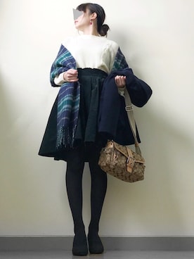「白ニット」｜「アイテム（ピーコート）」を使った、おこめさん（レディース・155cm）の冬コーディネート