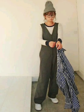 「RED CHOP WORKS（レッドチョップワークス）のアイテム（オールインワン・サロペット）」を使った、nさん（レディース・157cm）の冬コーディネート