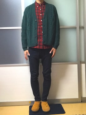 「URBAN RESEARCH ROSSO」｜「アイテム（スリッポン）」を使った、ジュリーさん（メンズ・180cm）の冬コーディネート