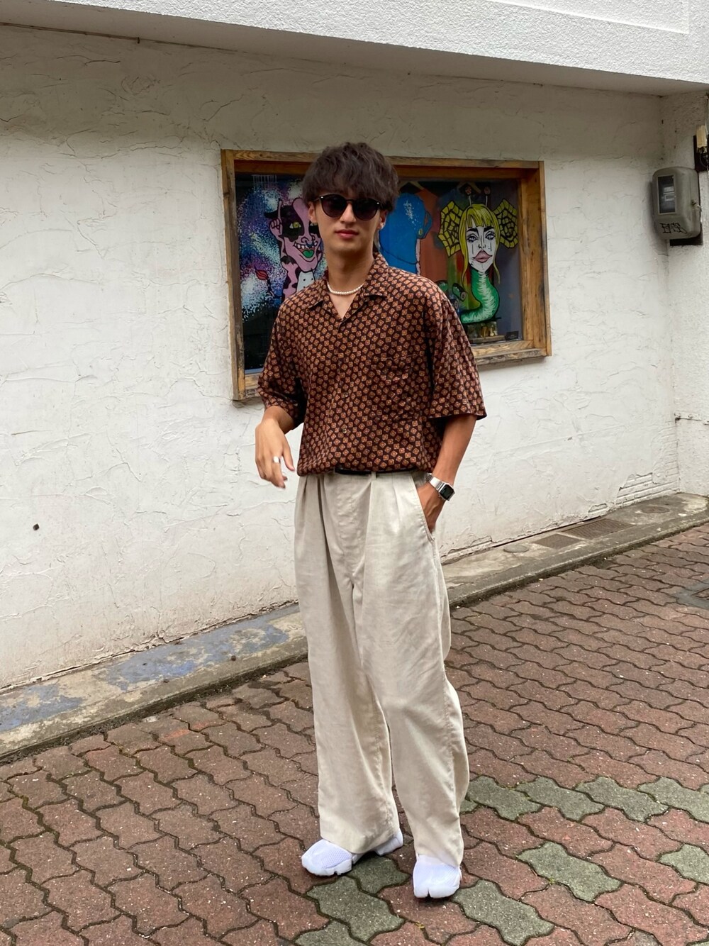 「お洒落さんとつながりたい、大学生、古着、サンダルコーデ、エアリフト」｜「古着のアイテム（シャツ/ブラウス、ブラウン系）」を使った、Tomoさん（メンズ・170cm）の夏コーディネートの1枚目の写真