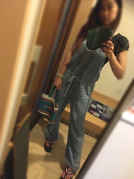 「TOMMY HILFIGER（トミーヒルフィガー）のアイテム（ビーチサンダル）」を使った、sandyさん（レディース・160cm）の夏コーディネート