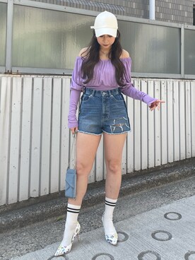 パンプスを使った デニムショートパンツ の人気ファッションコーディネート Wear