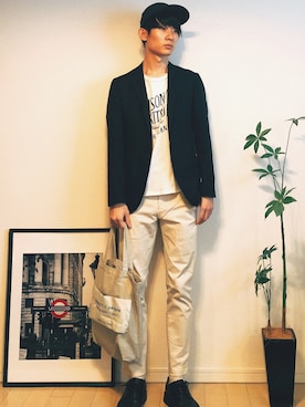 「メゾン キツネ(MAISON KITSUNE)」｜「アイテム（チノパンツ）」を使った、SHOさん（メンズ・179cm）の春コーディネート