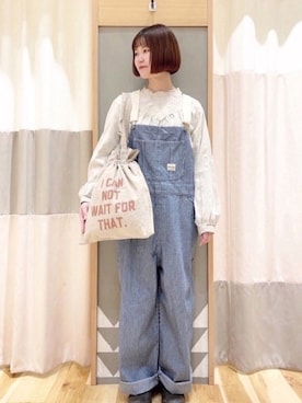 「アイテム（レインシューズ、グリーン系）」を使った、あやかさん（レディース・153cm）の春コーディネート