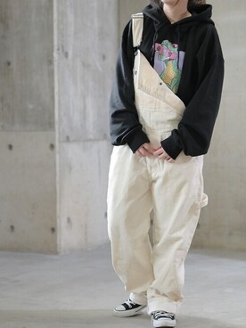 「ホワイトパンツ」｜「アイテム（サロペット/オーバーオール）」を使った、enamin　相互フォローさん（レディース・155cm）の冬コーディネート