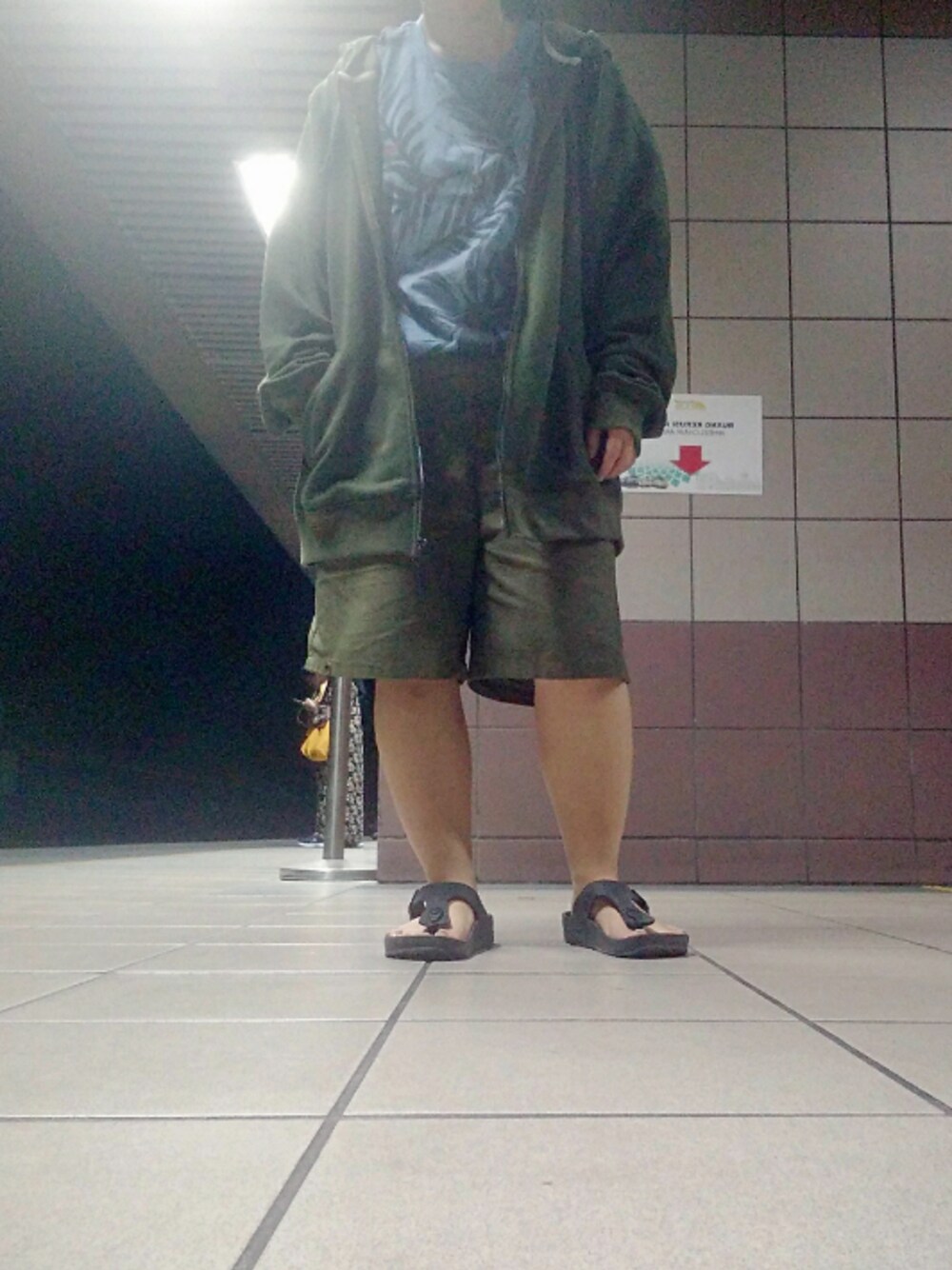「no brandのアイテム（ネックレス、グレー系）」を使った、MEATさん（レディース・141cm）の夏コーディネートの1枚目の写真