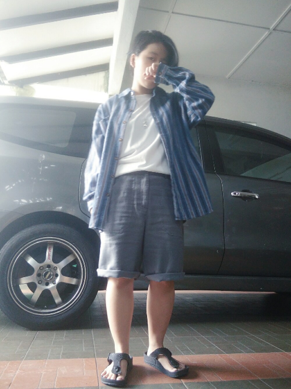 「blue、蓝色系、藍色」｜「no brandのアイテム（ネックレス、シルバー系）」を使った、MEATさん（レディース・141cm）の秋コーディネートの1枚目の写真