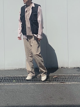 「PUBLIC TOKYO（パブリックトウキョウ）のアイテム（ベスト）」を使った、塚原 寿雄さん（メンズ・181cm）の春コーディネート