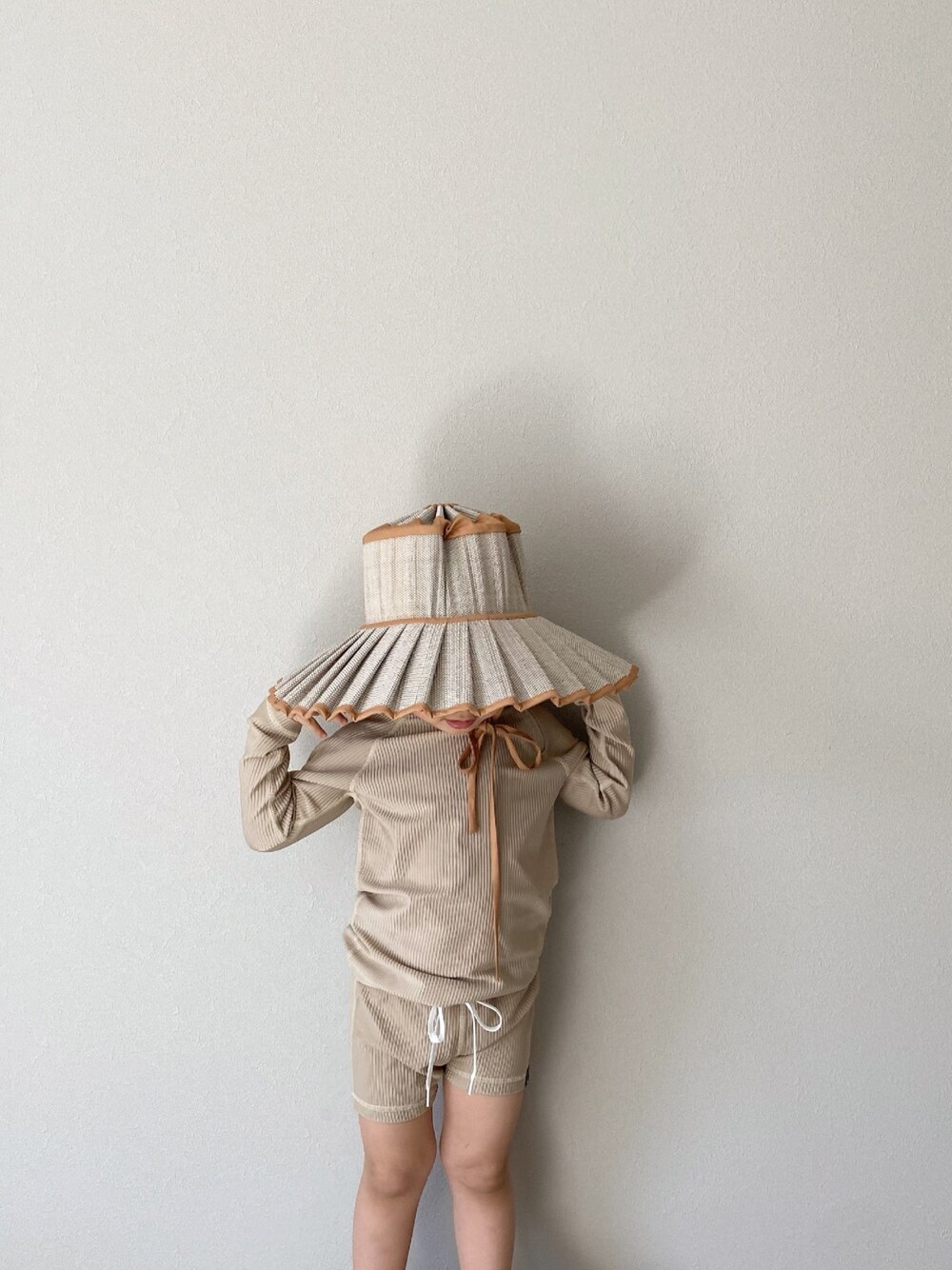 「水着、ベージュ、ベージュコーデ、ローナマーレイ、男の子、男の子コーデ」｜「LORNA MURRAYのアイテム（ハット、ベージュ系）」を使った、kaiさん（キッズ・90cm）の春コーディネートの1枚目の写真