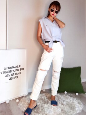 「SENSE OF PLACE by URBAN RESEARCH（センスオブプレイスバイアーバンリサーチ）の Wrangler/ラングラー コラボ クラッシュホワイトテーパードパンツ（デニムパンツ、ホワイト系）」を使った、Kinnaさん（レディース・159cm）の夏コーディネート