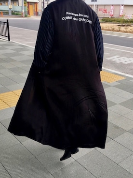 「COMME des GARCONS（コムデギャルソン）のアイテム（ステンカラーコート）」を使った、ｙさん（メンズ・175cm）の春コーディネート