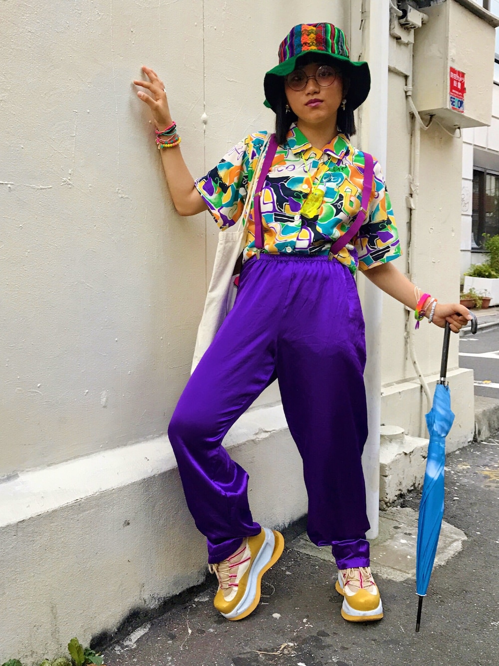 「原宿、ファッション、カラフル、レトロ、かわいい、コーデ、harajuku」｜「古着のアイテム（キャスケット、グリーン系）」を使った、わさびさん（レディース・159cm）の夏コーディネートの1枚目の写真
