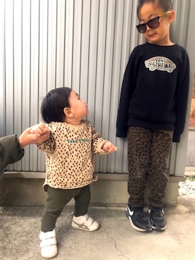 「アイテム（サングラス、ブラック系）」を使った、Ryujiさん（キッズ・110cm）の冬コーディネート