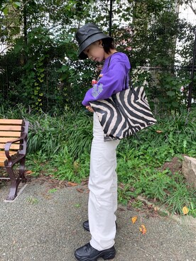 「OSYAREVO（オシャレボ）のアイテム（トートバッグ）」を使った、genyuanziさん（レディース・163cm）の秋コーディネート