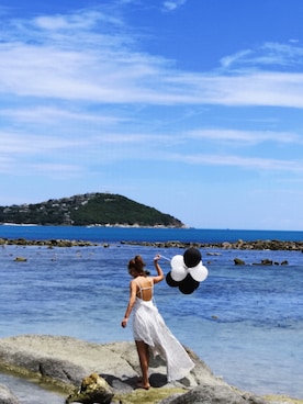 「海」｜「アイテム（ジャンパースカート）」を使った、Kseniaaaaaさん（レディース・160cm）の夏コーディネート