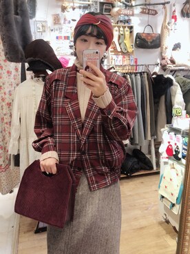 「YSL（ワイエスエル）のアイテム（ジャケット/アウター）」を使った、hedyhuangさん（レディース・169cm）の秋コーディネート