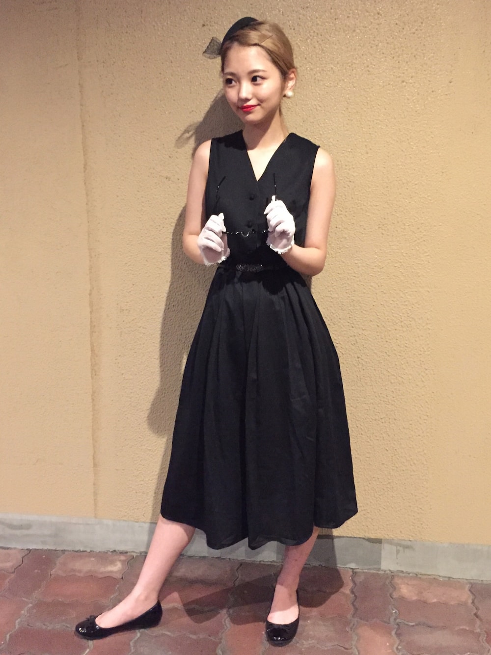 「夏、レトロ、レトロガール、50's、50年代、黒コーデ、大人コーデ、古着、vintage、ビンテージワンピース」｜「VINTAGEのアイテム（ワンピース、ブラック系）」を使った、かえちゃんさん（レディース・156cm）の夏コーディネートの1枚目の写真