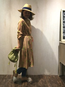 「NE QUITTEZ PAS!（ヌキテパ）のアイテム（バッグ）」を使った、emiさん（レディース・158cm）の春コーディネート