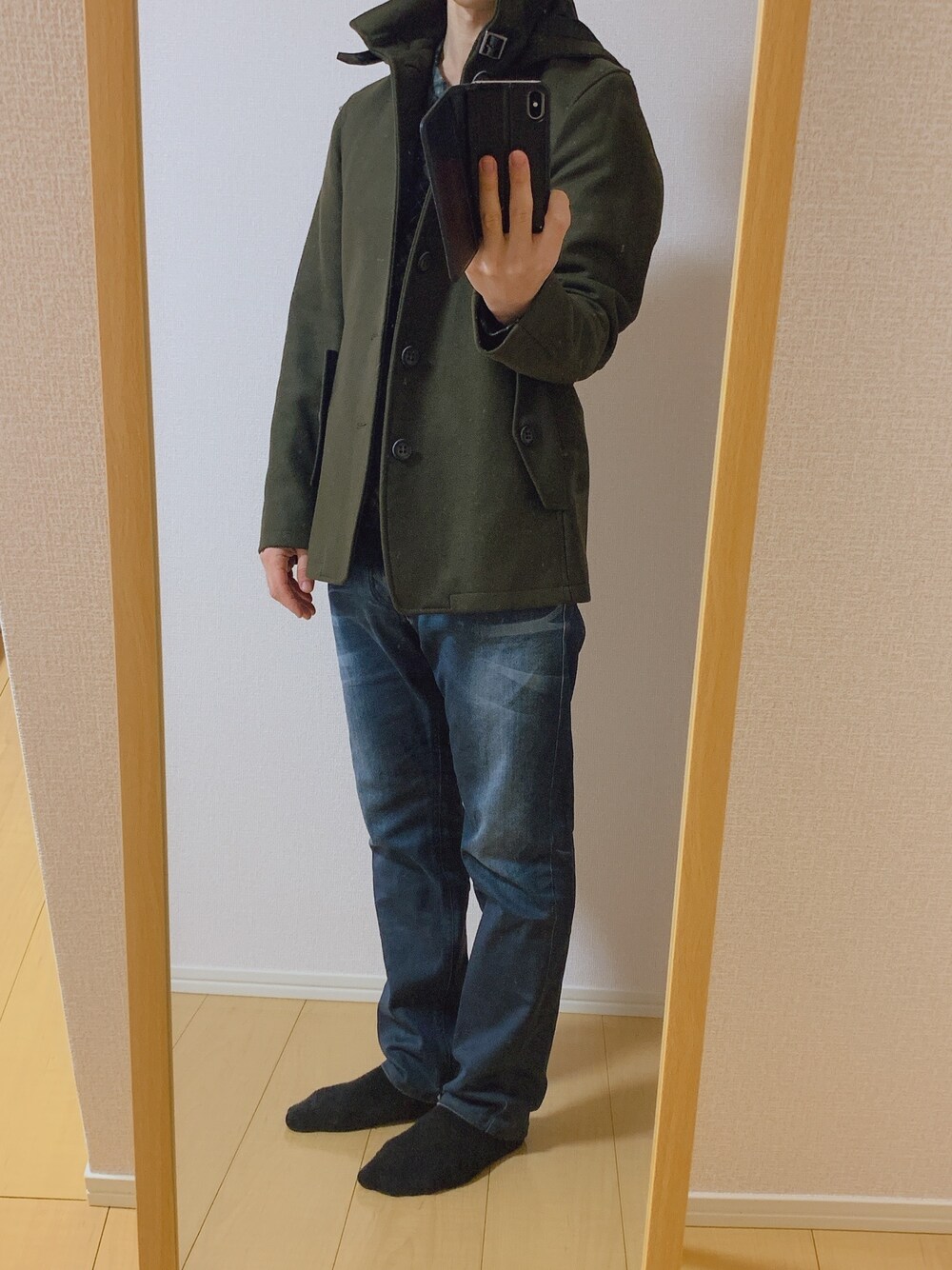 「JOURNAL STANDARDのアイテム（ダッフルコート、グリーン系）」を使った、YUの食べログ@愛知県のグルメブロガーさん（メンズ・160cm）の秋コーディネートの1枚目の写真