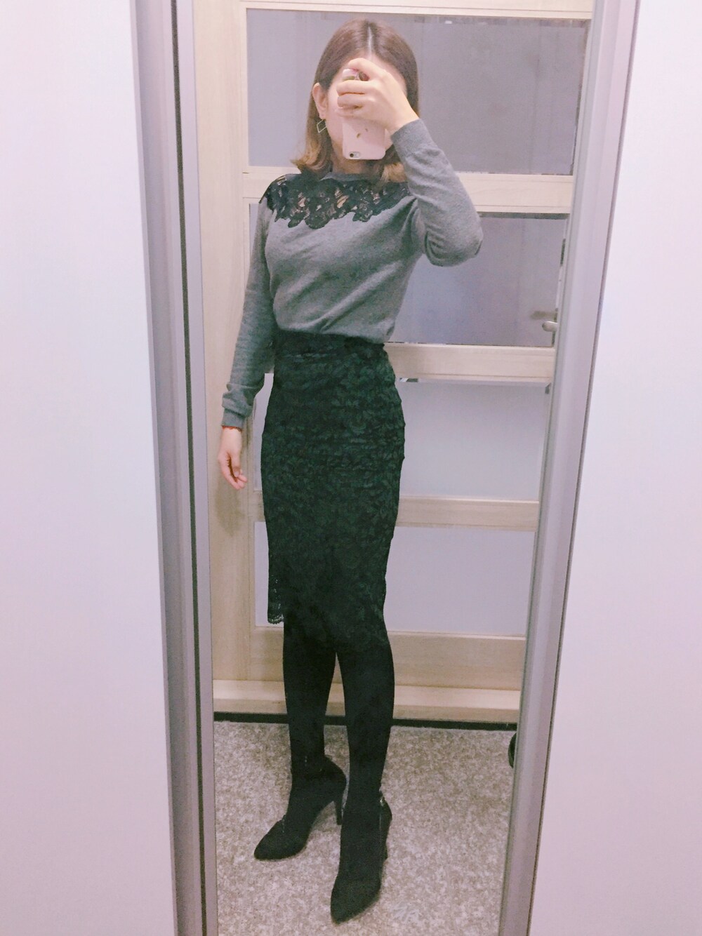 「ootd、daily look」｜「Bershkaのアイテム（スカート、グリーン系）」を使った、LaylaShinさん（レディース・153cm）の冬コーディネートの1枚目の写真
