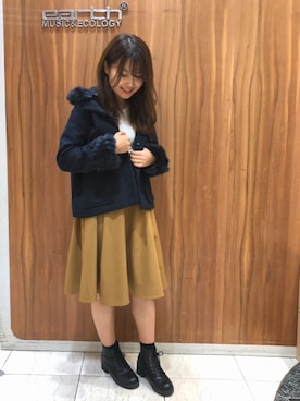 「マスタード」｜「アイテム（ダウンジャケット/コート）」を使った、noeさん（レディース・158cm）の秋コーディネート