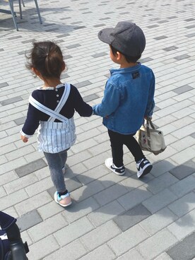 「アイテム（ジャンパースカート）」を使った、こもちあさん（キッズ・90cm）の冬コーディネート