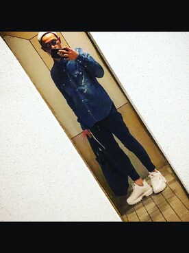 Yuta is wearing FILA "＜FILA＞ DISRUPTOR 2/スニーカー"