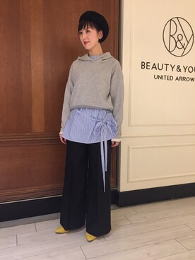 「BEAUTY&YOUTH UNITED ARROWS（ビューティーアンドユースユナイテッドアローズ）のアイテム（パーカー、グレー系）」を使った、Shiori Tanidaさん（レディース・162cm）の冬コーディネート