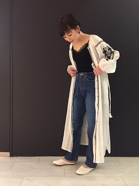 「BEAUTY&YOUTH UNITED ARROWS（ビューティーアンドユースユナイテッドアローズ）の【別注】＜ne Quittez pas＞∴エンブロイダリードレス（ワンピース、ホワイト系）」を使った、Shiori Tanidaさん（レディース・162cm）の冬コーディネート