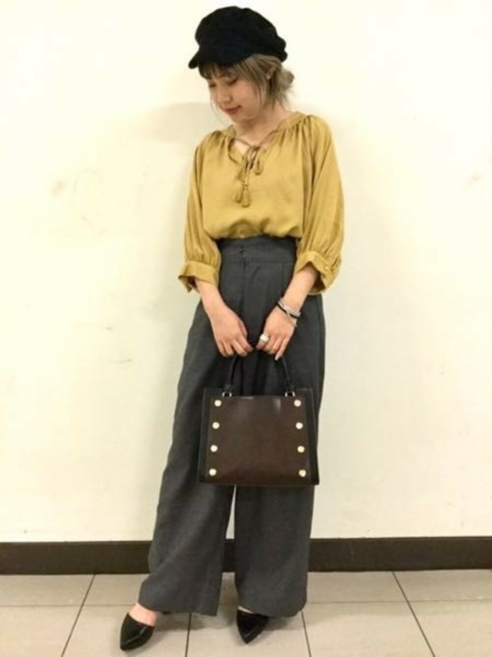 「クラシカル、イエロー、JEANASiS、キャスケット、ジーナシス、レトロ、スキッパーシャツ、秋コーデ」｜「JEANASISのサテンスキッパー6S/765594（シャツ/ブラウス、イエロー系）」を使った、jeanasisさん（レディース・152cm）の夏コーディネートの1枚目の写真