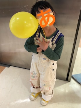 「DENIM DUNGAREE（デニムダンガリー）のアイテム（オールインワン・サロペット）」を使った、あちゃも＊ちー＊ぺぇさん（キッズ・110cm）の冬コーディネート