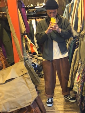 「Yves Saint Laurent（イヴサンローラン）のアイテム（ナイロンジャケット）」を使った、西脇 大智さん（メンズ・173cm）の春コーディネート