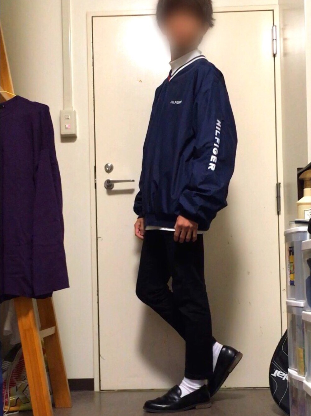 「秋のコーデ、古着、黒スキニー、HARE、TOMMY HILFIGER、お洒落さんとつながりたい、フォローお願いします、wearhalloween2018」｜「JUNREDのアンチピリングモックネックカットソー（Tシャツ/カットソー、ホワイト系）」を使った、TAKKUNさん（メンズ・172cm）の秋コーディネートの1枚目の写真