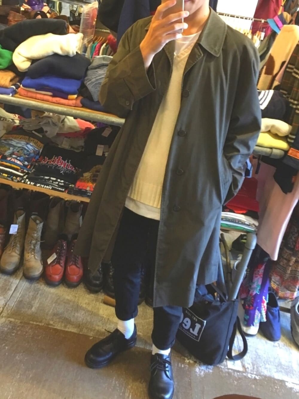 「秋服、お洒落さんとつながりたい、古着、フォローミー、低身長、UNIQLO パンツ、初投稿！！！」｜「POLO RALPH LAURENのアイテム（ベスト、ベージュ系）」を使った、TAKKUNさん（メンズ・172cm）の秋コーディネートの1枚目の写真
