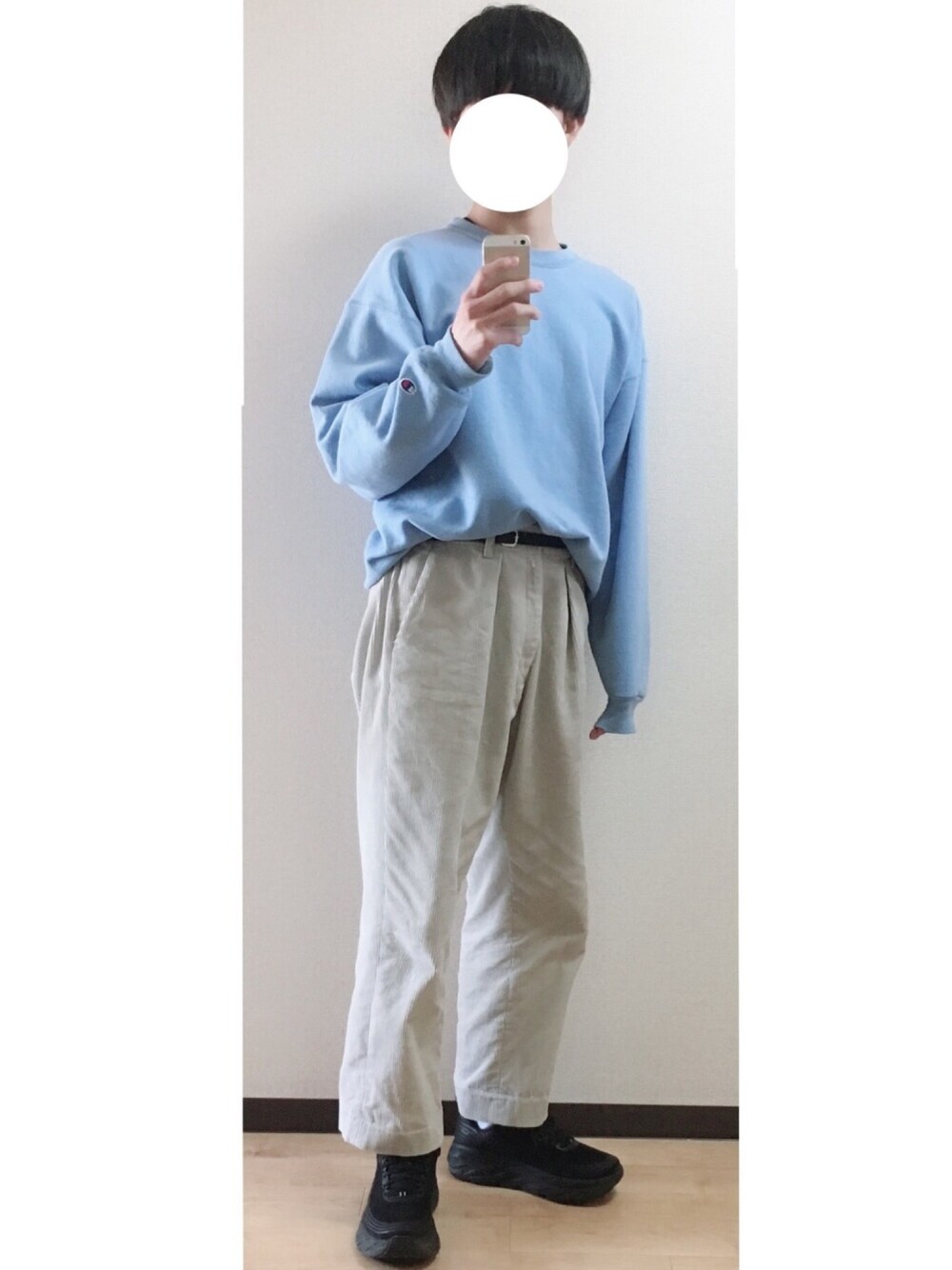 「Champion、タックイン、ゆるコーデ、コーデュロイ、フォローミー」｜「LIDNMのLIDNM/リドム/コーデュロイワイドパンツ(L18SS-107)（その他パンツ、ベージュ系）」を使った、TAKKUNさん（メンズ・172cm）の春コーディネートの1枚目の写真