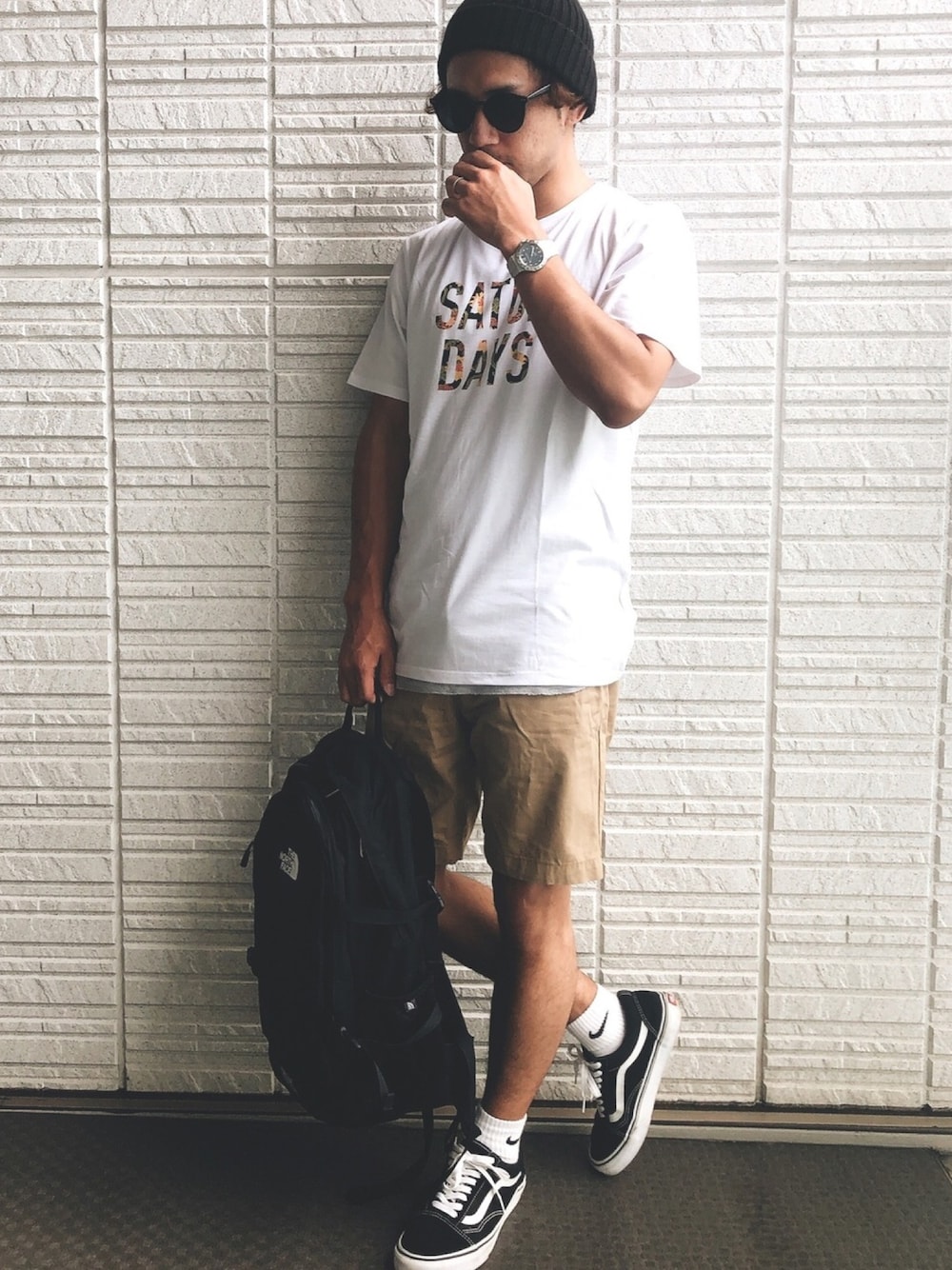 「シンプル、夏コーデ、ootd、おしゃれさんと繋がりたい、今日のコーデ、白Tシャツ、ロゴT、サタデーズ ニューヨークシティ (Saturdays NYC)、ストリート、ベージュ」｜「Saturdays NYCのPeony Fill  T-Shirt（Tシャツ/カットソー、ホワイト系）」を使った、Naoto さん（メンズ・170cm）の夏コーディネートの1枚目の写真