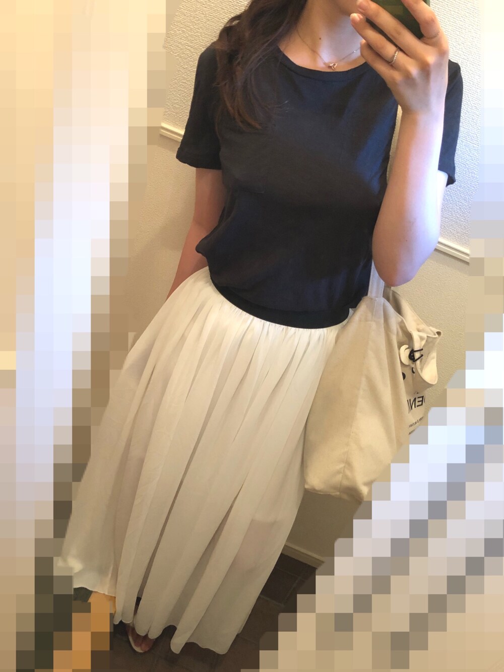 「仕事、シンプル、シフォンスカート、ヘアアレンジ」｜「Te chichiのアイテム（Tシャツ/カットソー、ブラック系）」を使った、Rararaさん（レディース・171cm）の夏コーディネートの1枚目の写真