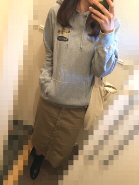「URBAN RESEARCH（アーバンリサーチ）のアイテム（パーカー、グレー系）」を使った、Rararaさん（レディース・171cm）の秋コーディネート