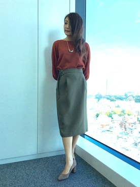 「カーキスカート」｜22 OCTOBRE Staffさん（レディース・162cm）の冬コーディネート