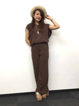 「22 OCTOBRE（ヴァンドゥ－オクトーブル）のアイテム」を使った、22 OCTOBRE Staffさん（レディース・162cm）の春コーディネート