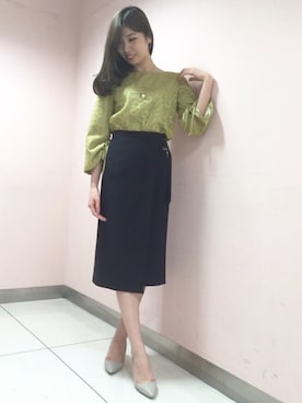 「お食事会」｜「アイテム（スカート）」を使った、22 OCTOBRE Staffさん（レディース・167cm）の冬コーディネート