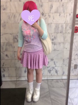 「milklim（milklim）のアイテム（Tシャツ/カットソー）」を使った、ともちんさん（レディース・156cm）の冬コーディネート