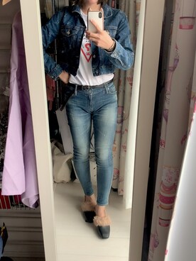 「HYSTERIC GLAMOUR（ヒステリックグラマー）のアイテム（デニムパンツ、ブルー系）」を使った、ベルさん（レディース・164cm）の秋コーディネート