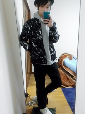 「総柄トップス」｜「アイテム（ブルゾン）」を使った、Satoruさん（メンズ・174cm）の冬コーディネート