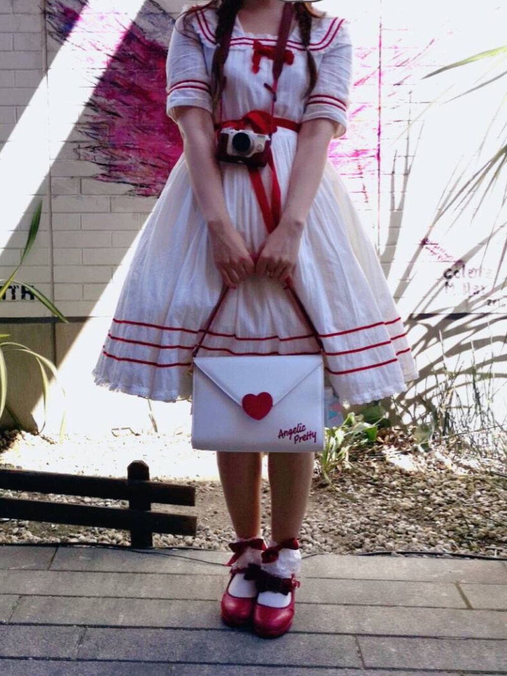 「leFlaconのアイテム（ワンピース、レッド系）」を使った、駒子さん（レディース・160cm）の夏コーディネートの1枚目の写真