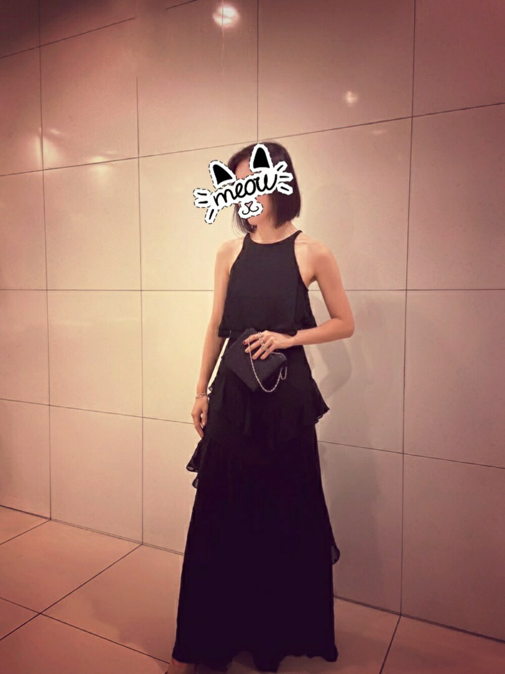 「Red Carpet」｜「UNKNOWN.のアイテム（ワンピース/ドレス、ブラック系）」を使った、AleVivさん（レディース・163cm）の秋コーディネートの1枚目の写真