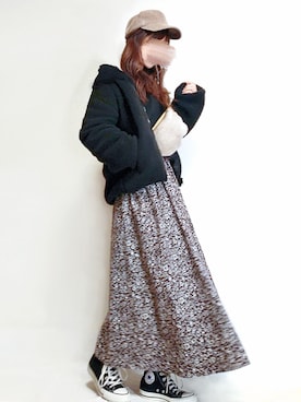「小花柄」｜「アイテム（キャップ）」を使った、こうさん（レディース・162cm）の秋コーディネート